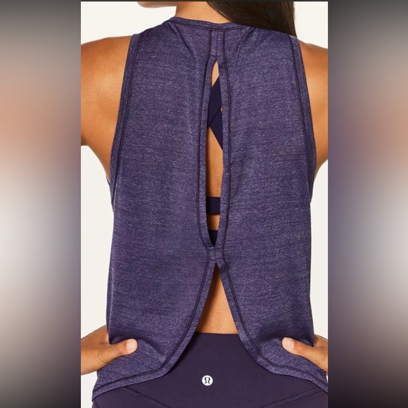 BRAND NEW WITH TAG lululemon twist and reach mock neck tank - Picture 11 of 13